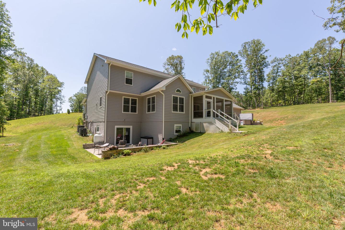 338 IRELAND DR, FREDERICKSBURG, Virginia 22406, 4 Bedrooms Bedrooms, ,3 BathroomsBathrooms,Residential,For sale,338 IRELAND DR,VAST2039514 MLS # VAST2039514