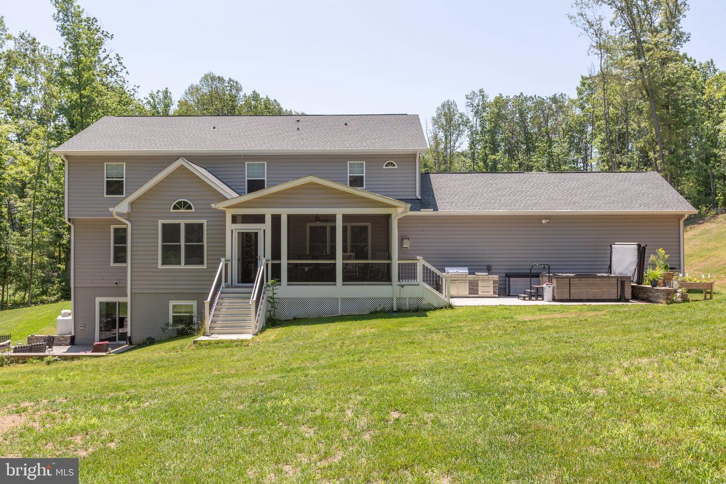 338 IRELAND DR, FREDERICKSBURG, Virginia 22406, 4 Bedrooms Bedrooms, ,3 BathroomsBathrooms,Residential,For sale,338 IRELAND DR,VAST2039514 MLS # VAST2039514