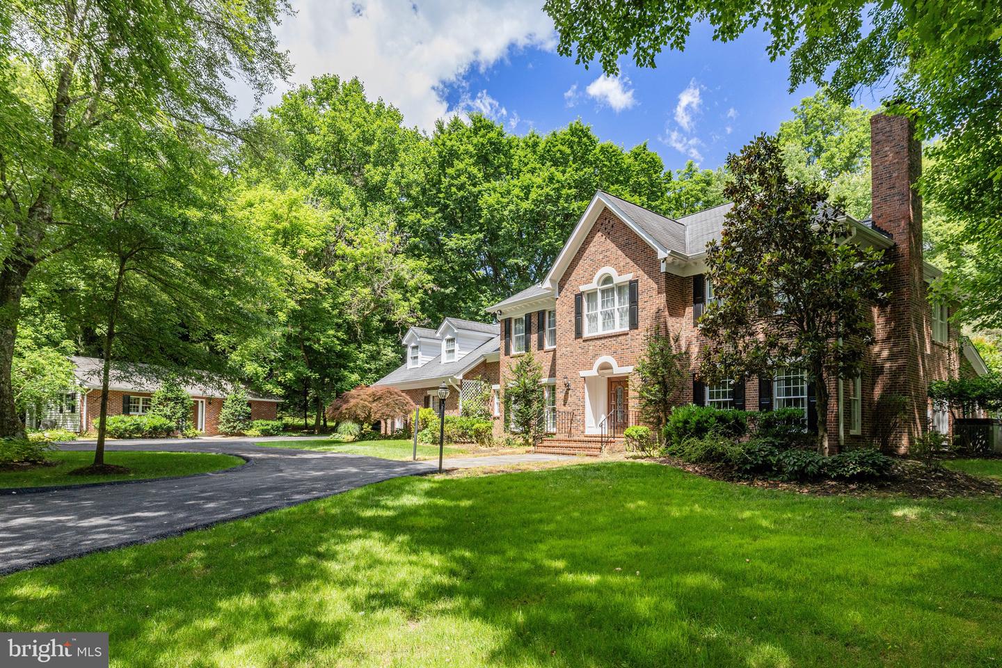 9800 ARNON CHAPEL RD, GREAT FALLS, Virginia 22066, 5 Bedrooms Bedrooms, ,4 BathroomsBathrooms,Residential,For sale,9800 ARNON CHAPEL RD,VAFX2245676 MLS # VAFX2245676