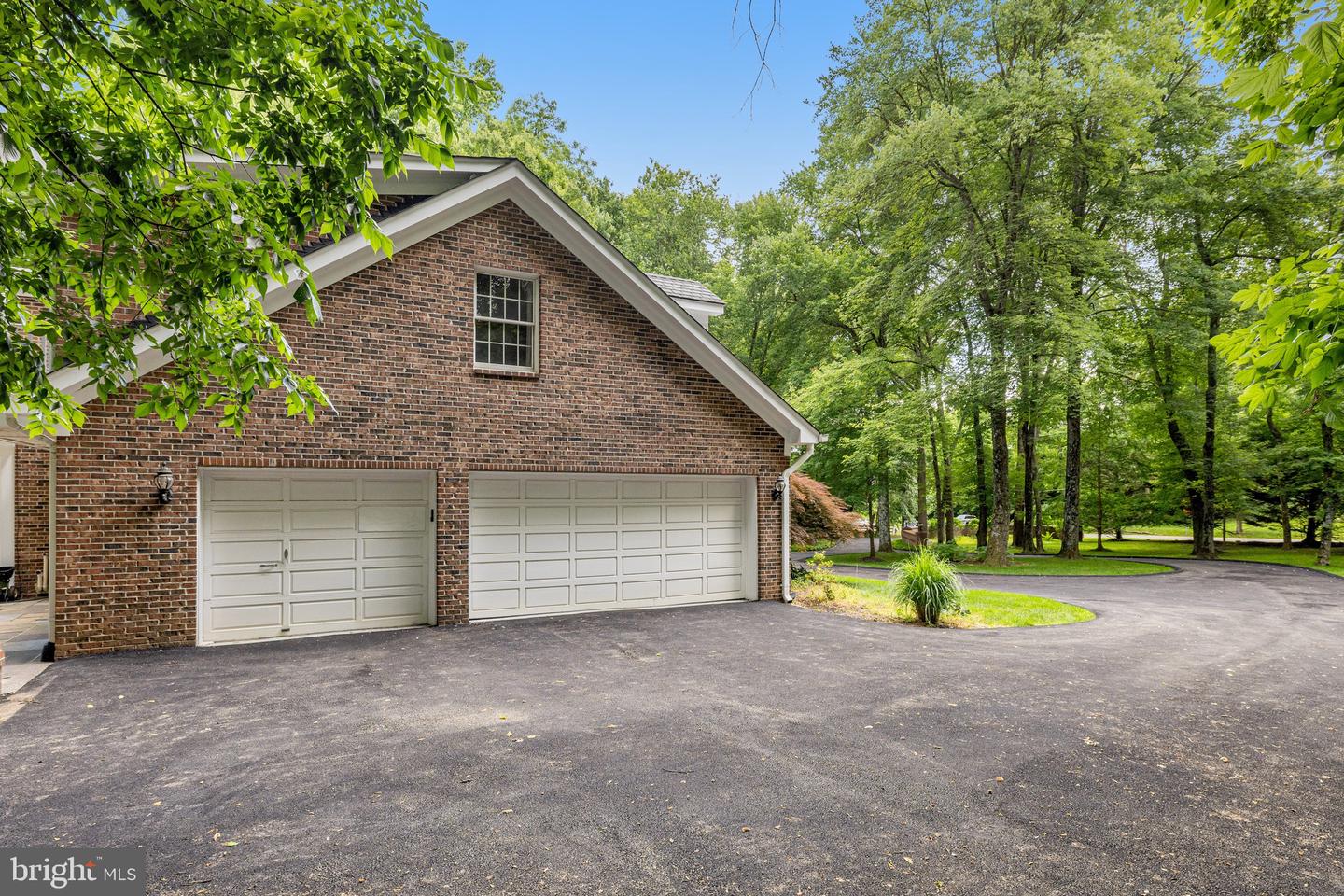9800 ARNON CHAPEL RD, GREAT FALLS, Virginia 22066, 5 Bedrooms Bedrooms, ,4 BathroomsBathrooms,Residential,For sale,9800 ARNON CHAPEL RD,VAFX2245676 MLS # VAFX2245676