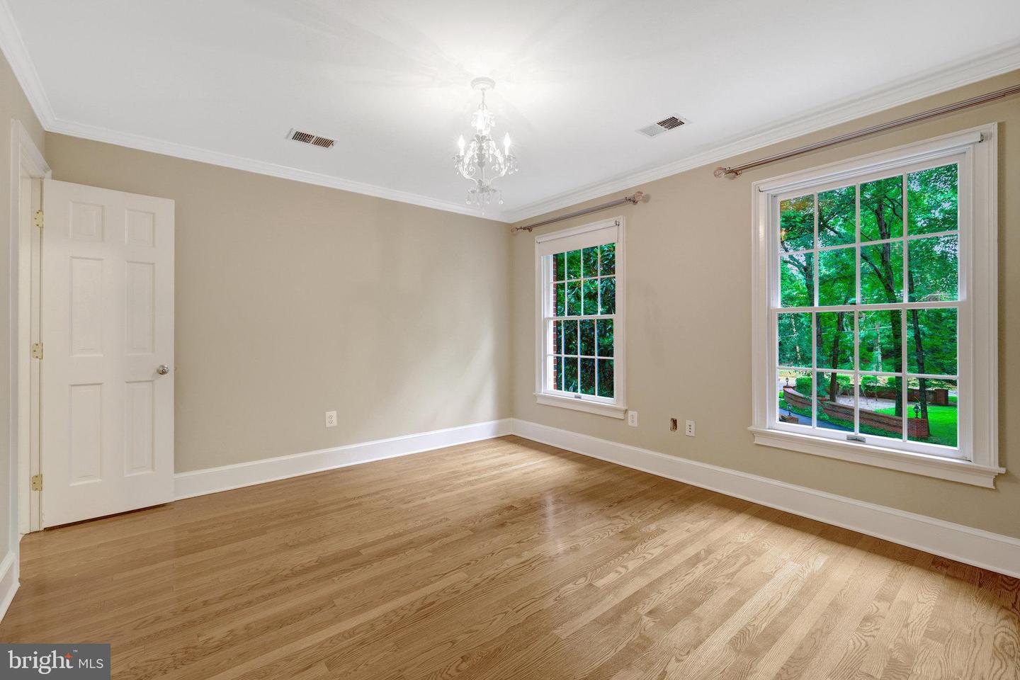 9800 ARNON CHAPEL RD, GREAT FALLS, Virginia 22066, 5 Bedrooms Bedrooms, ,4 BathroomsBathrooms,Residential,For sale,9800 ARNON CHAPEL RD,VAFX2245676 MLS # VAFX2245676