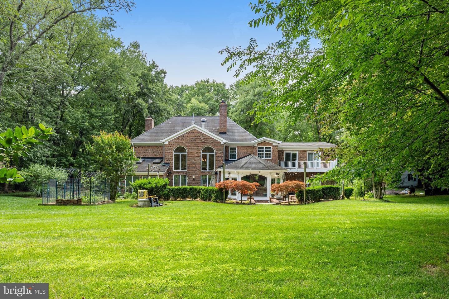 9800 ARNON CHAPEL RD, GREAT FALLS, Virginia 22066, 5 Bedrooms Bedrooms, ,4 BathroomsBathrooms,Residential,For sale,9800 ARNON CHAPEL RD,VAFX2245676 MLS # VAFX2245676
