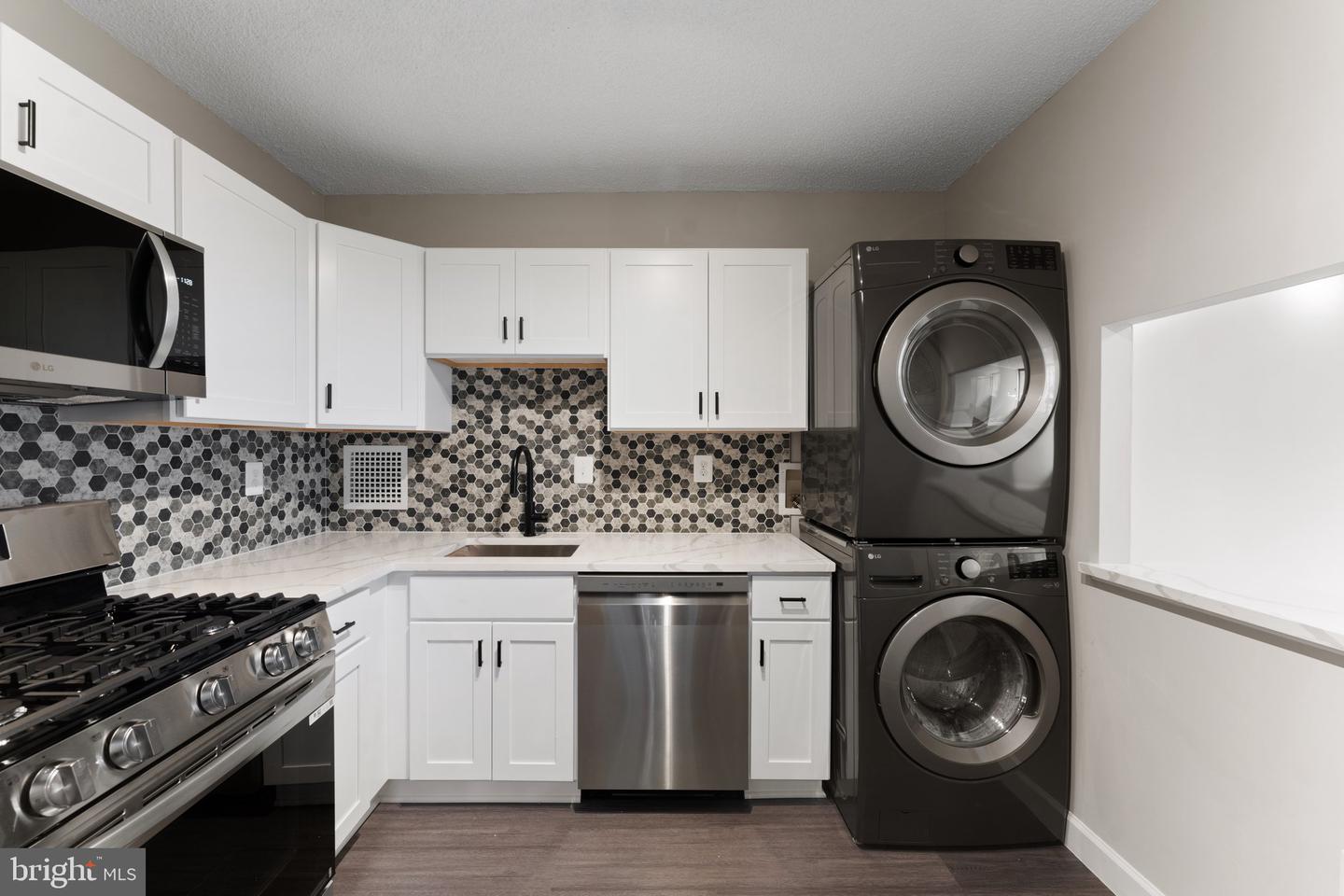 3701 S GEORGE MASON DR #918N, FALLS CHURCH, Virginia 22041, 1 Bedroom Bedrooms, ,1 BathroomBathrooms,Residential,For sale,3701 S GEORGE MASON DR #918N,VAFX2247278 MLS # VAFX2247278