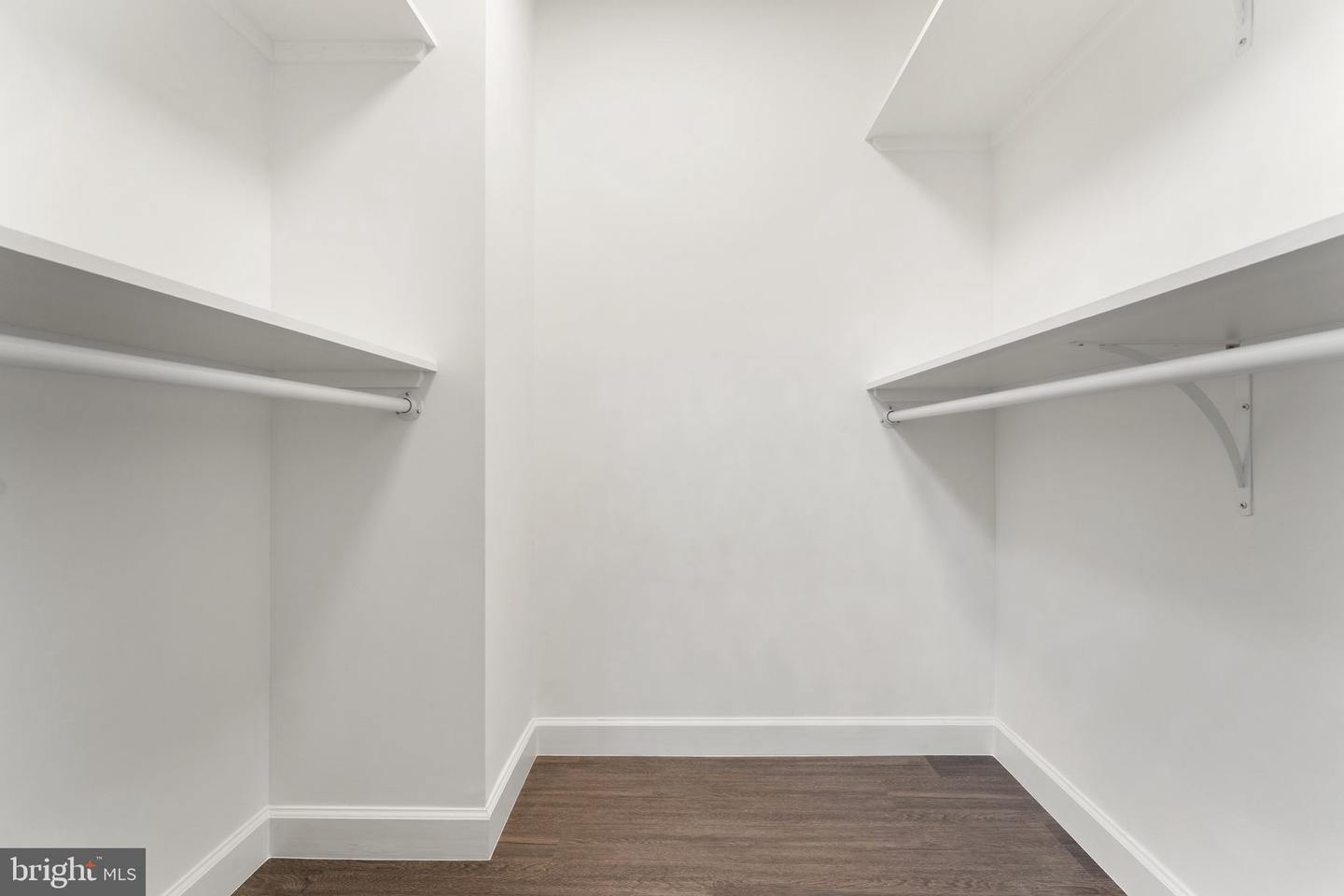 3701 S GEORGE MASON DR #918N, FALLS CHURCH, Virginia 22041, 1 Bedroom Bedrooms, ,1 BathroomBathrooms,Residential,For sale,3701 S GEORGE MASON DR #918N,VAFX2247278 MLS # VAFX2247278
