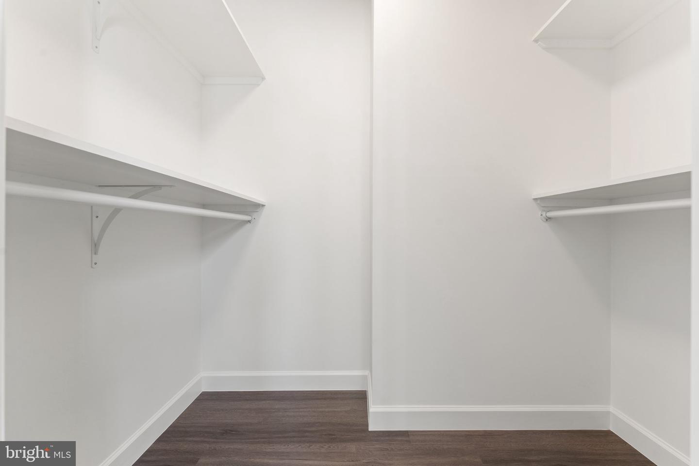 3701 S GEORGE MASON DR #918N, FALLS CHURCH, Virginia 22041, 1 Bedroom Bedrooms, ,1 BathroomBathrooms,Residential,For sale,3701 S GEORGE MASON DR #918N,VAFX2247278 MLS # VAFX2247278
