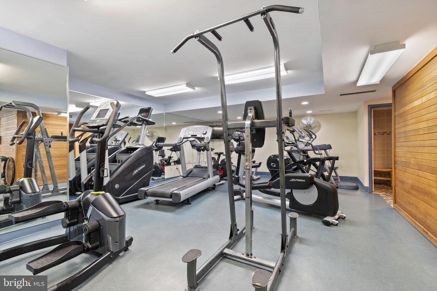 3701 S GEORGE MASON DR #918N, FALLS CHURCH, Virginia 22041, 1 Bedroom Bedrooms, ,1 BathroomBathrooms,Residential,For sale,3701 S GEORGE MASON DR #918N,VAFX2247278 MLS # VAFX2247278