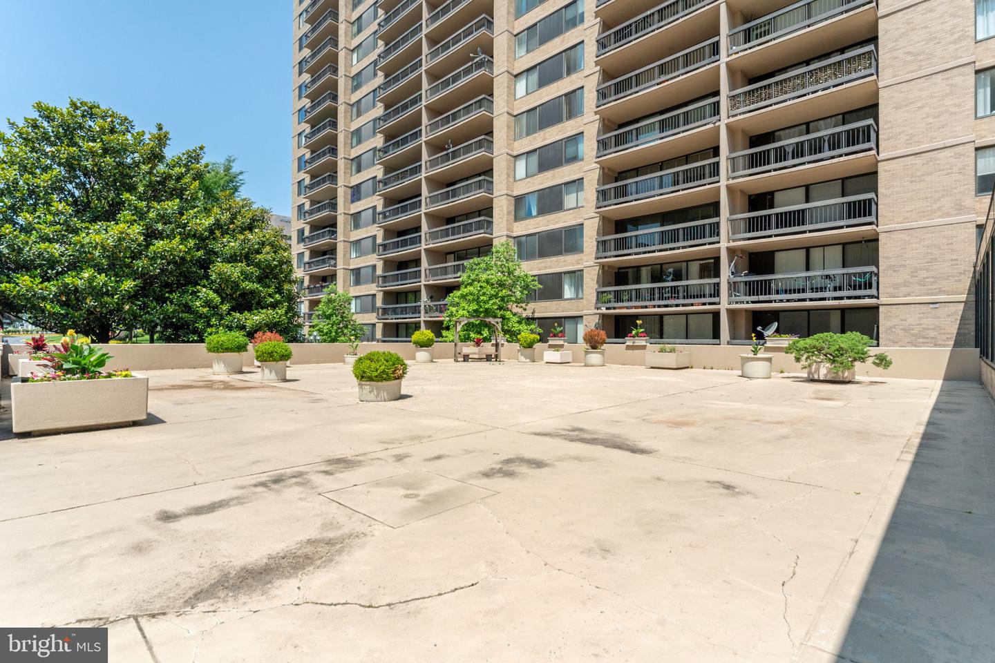 3701 S GEORGE MASON DR #918N, FALLS CHURCH, Virginia 22041, 1 Bedroom Bedrooms, ,1 BathroomBathrooms,Residential,For sale,3701 S GEORGE MASON DR #918N,VAFX2247278 MLS # VAFX2247278