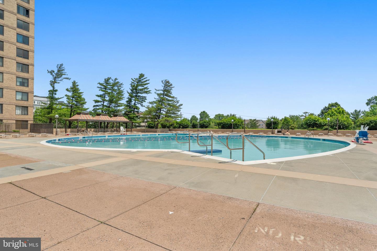 3701 S GEORGE MASON DR #918N, FALLS CHURCH, Virginia 22041, 1 Bedroom Bedrooms, ,1 BathroomBathrooms,Residential,For sale,3701 S GEORGE MASON DR #918N,VAFX2247278 MLS # VAFX2247278