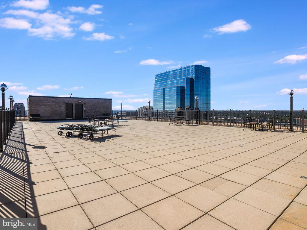 3701 S GEORGE MASON DR #918N, FALLS CHURCH, Virginia 22041, 1 Bedroom Bedrooms, ,1 BathroomBathrooms,Residential,For sale,3701 S GEORGE MASON DR #918N,VAFX2247278 MLS # VAFX2247278