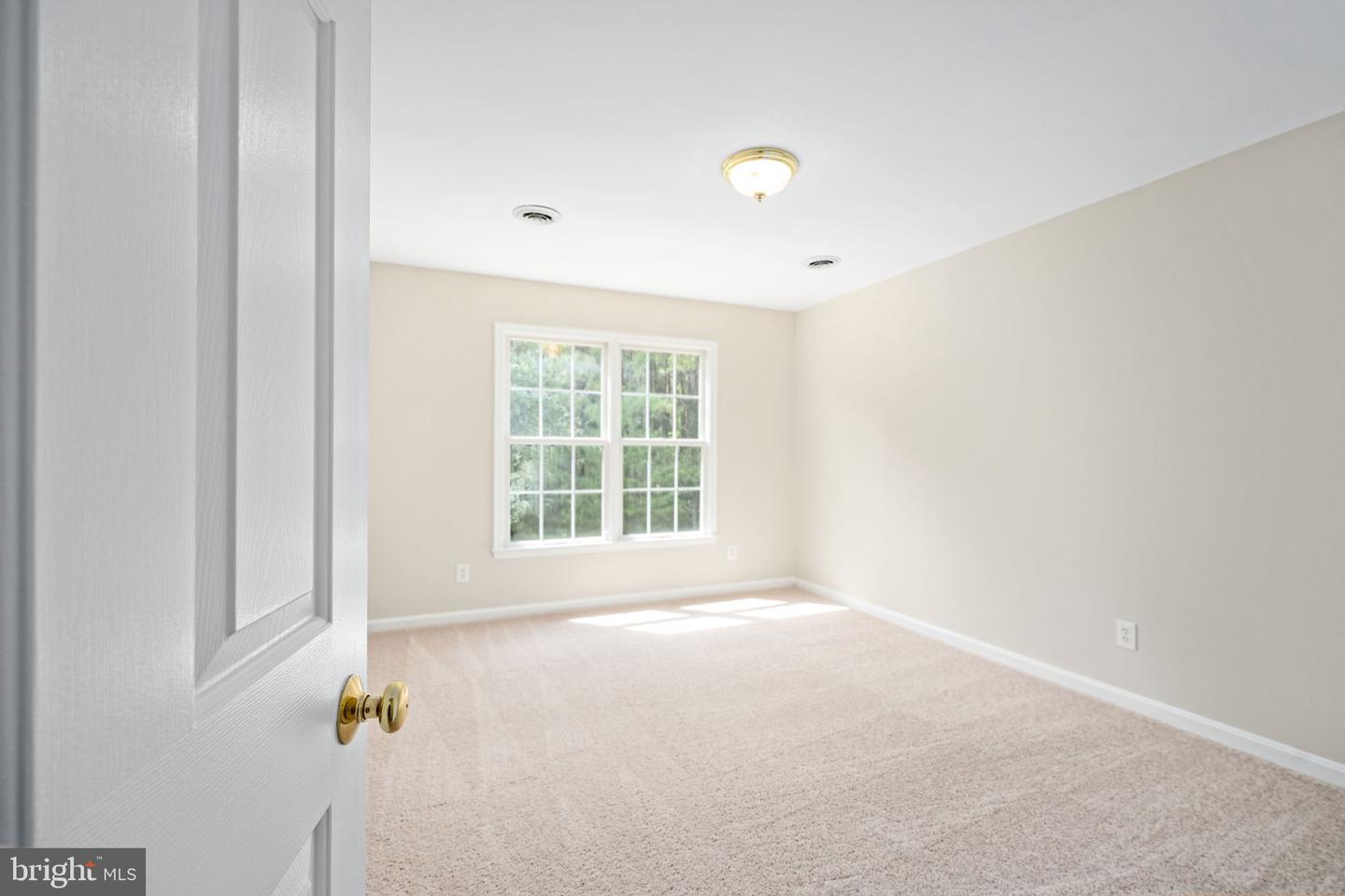 22 MERIDAN LN, STAFFORD, Virginia 22556, 6 Bedrooms Bedrooms, ,4 BathroomsBathrooms,Residential,For sale,22 MERIDAN LN,VAST2040104 MLS # VAST2040104