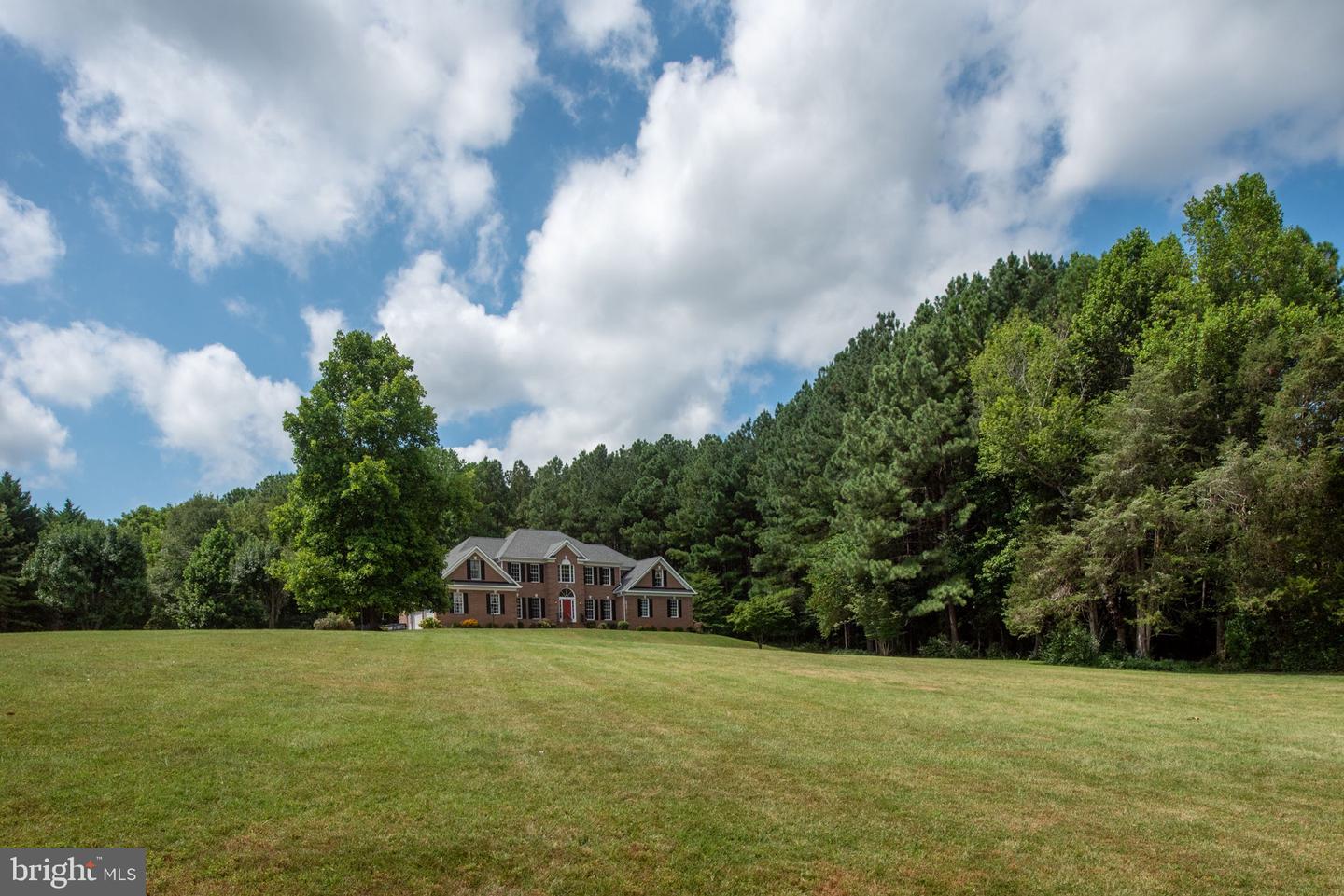 22 MERIDAN LN, STAFFORD, Virginia 22556, 6 Bedrooms Bedrooms, ,4 BathroomsBathrooms,Residential,For sale,22 MERIDAN LN,VAST2040104 MLS # VAST2040104