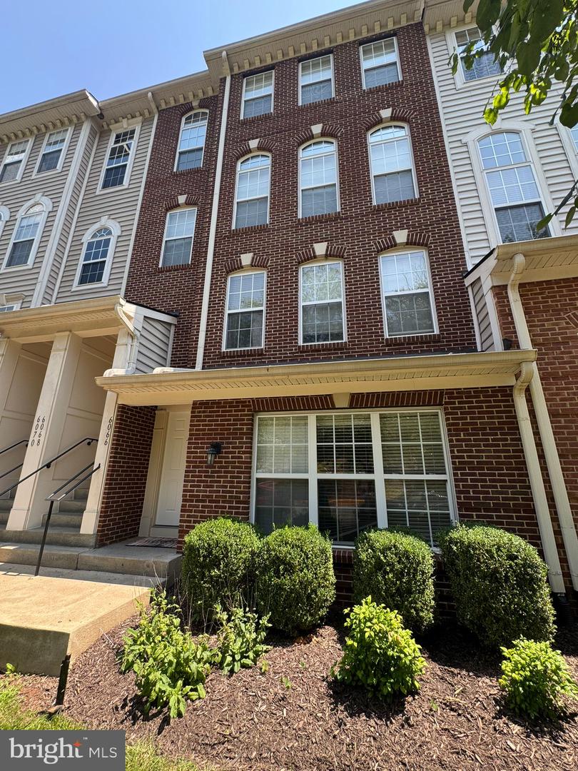 6066 ASTER HAVEN CIR, HAYMARKET, Virginia 20169, 3 Bedrooms Bedrooms, ,2 BathroomsBathrooms,Residential,For sale,6066 ASTER HAVEN CIR,VAPW2097840 MLS # VAPW2097840