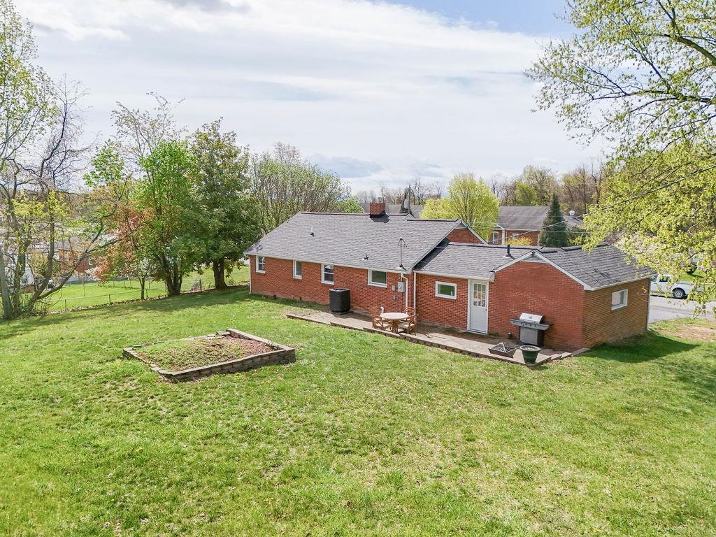 396 LINDEN DR, STAUNTON, Virginia 24401, 3 Bedrooms Bedrooms, ,2 BathroomsBathrooms,Residential,396 LINDEN DR,662527 MLS # 662527