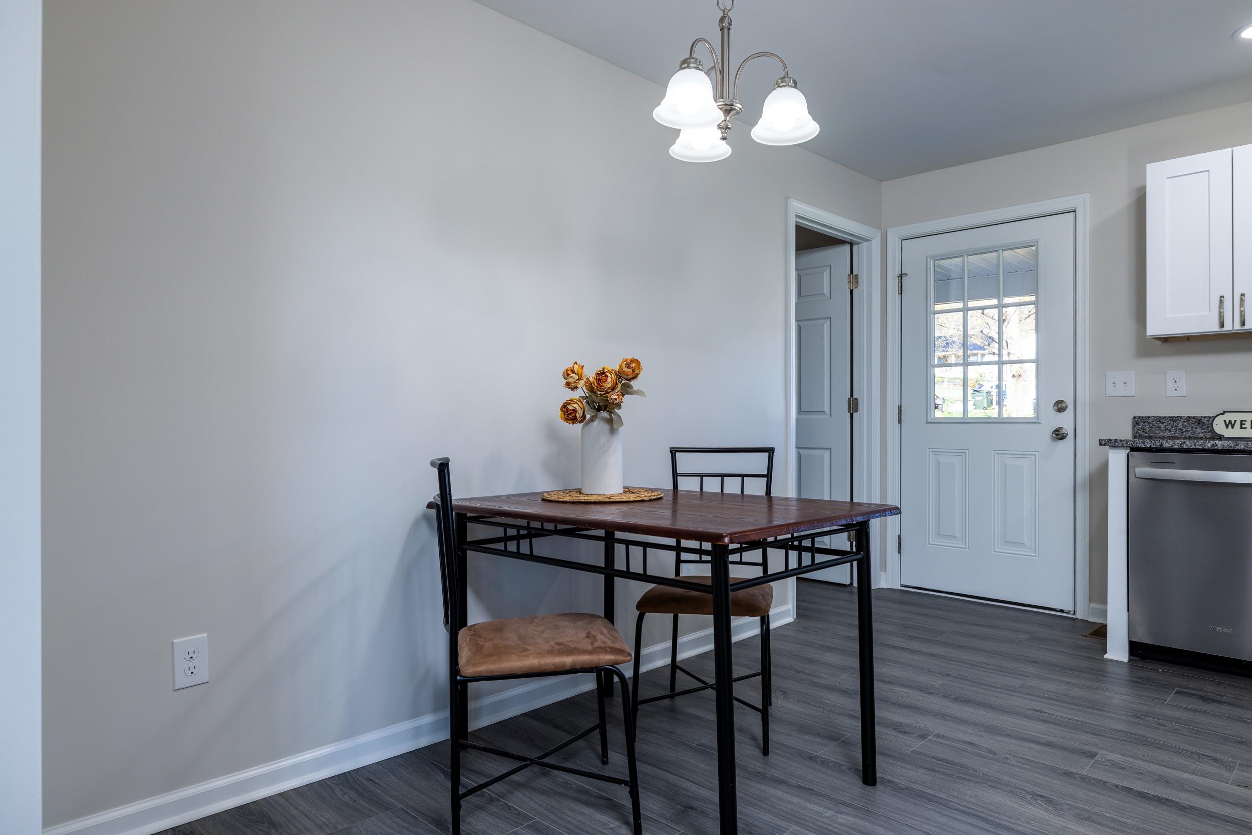 422 GRUBERT AVE, STAUNTON, Virginia 24401, 3 Bedrooms Bedrooms, ,2 BathroomsBathrooms,Residential,422 GRUBERT AVE,663079 MLS # 663079