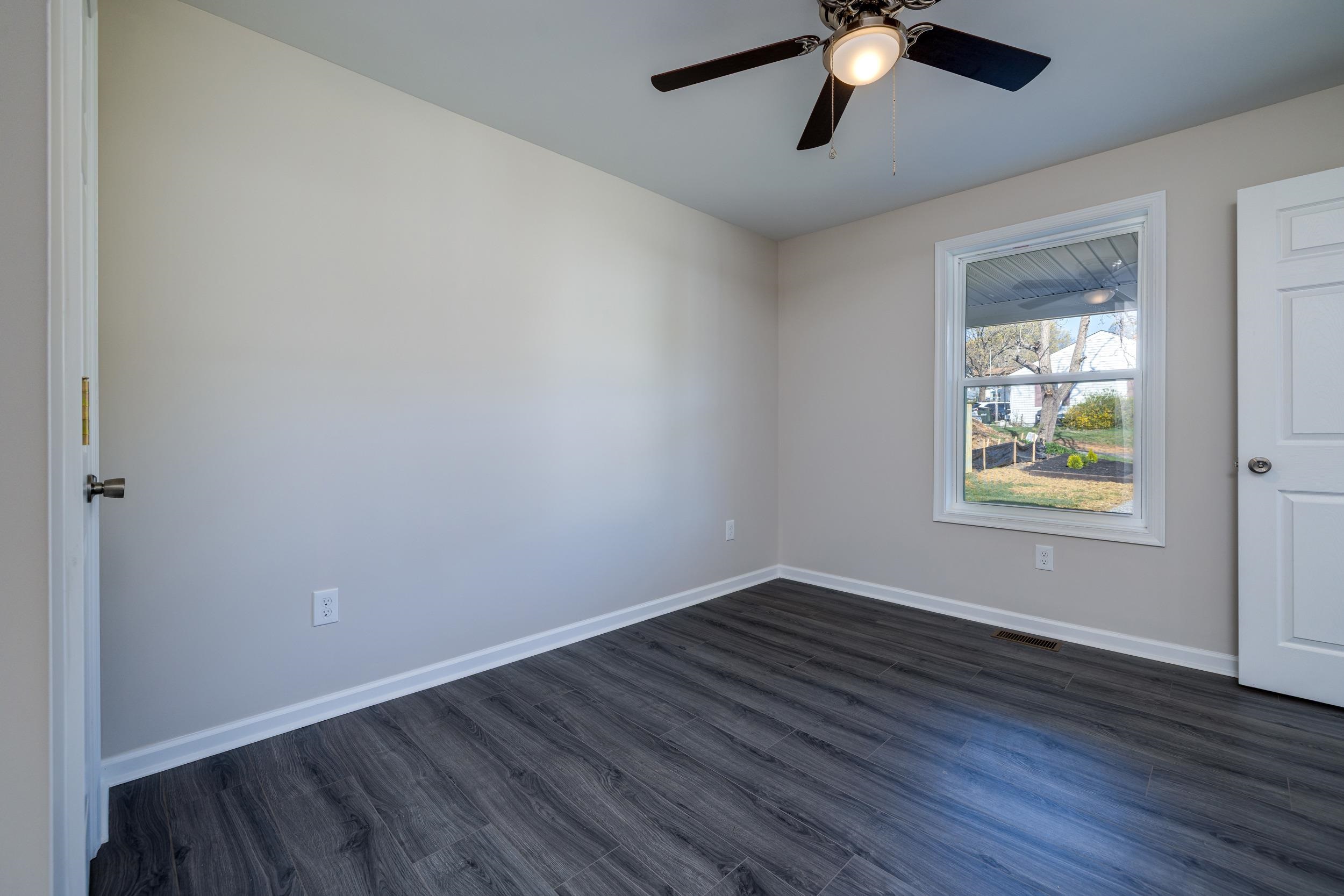 422 GRUBERT AVE, STAUNTON, Virginia 24401, 3 Bedrooms Bedrooms, ,2 BathroomsBathrooms,Residential,422 GRUBERT AVE,663079 MLS # 663079