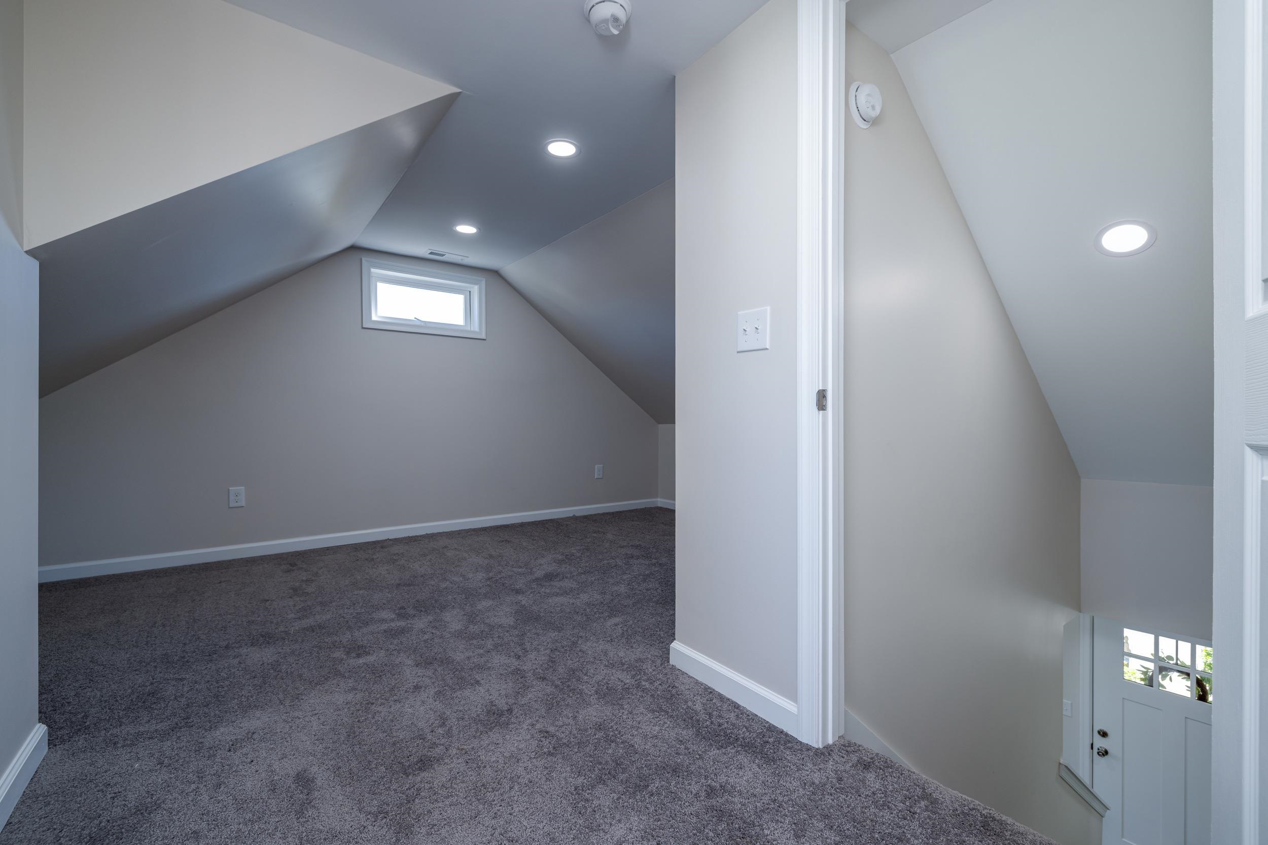 422 GRUBERT AVE, STAUNTON, Virginia 24401, 3 Bedrooms Bedrooms, ,2 BathroomsBathrooms,Residential,422 GRUBERT AVE,663079 MLS # 663079