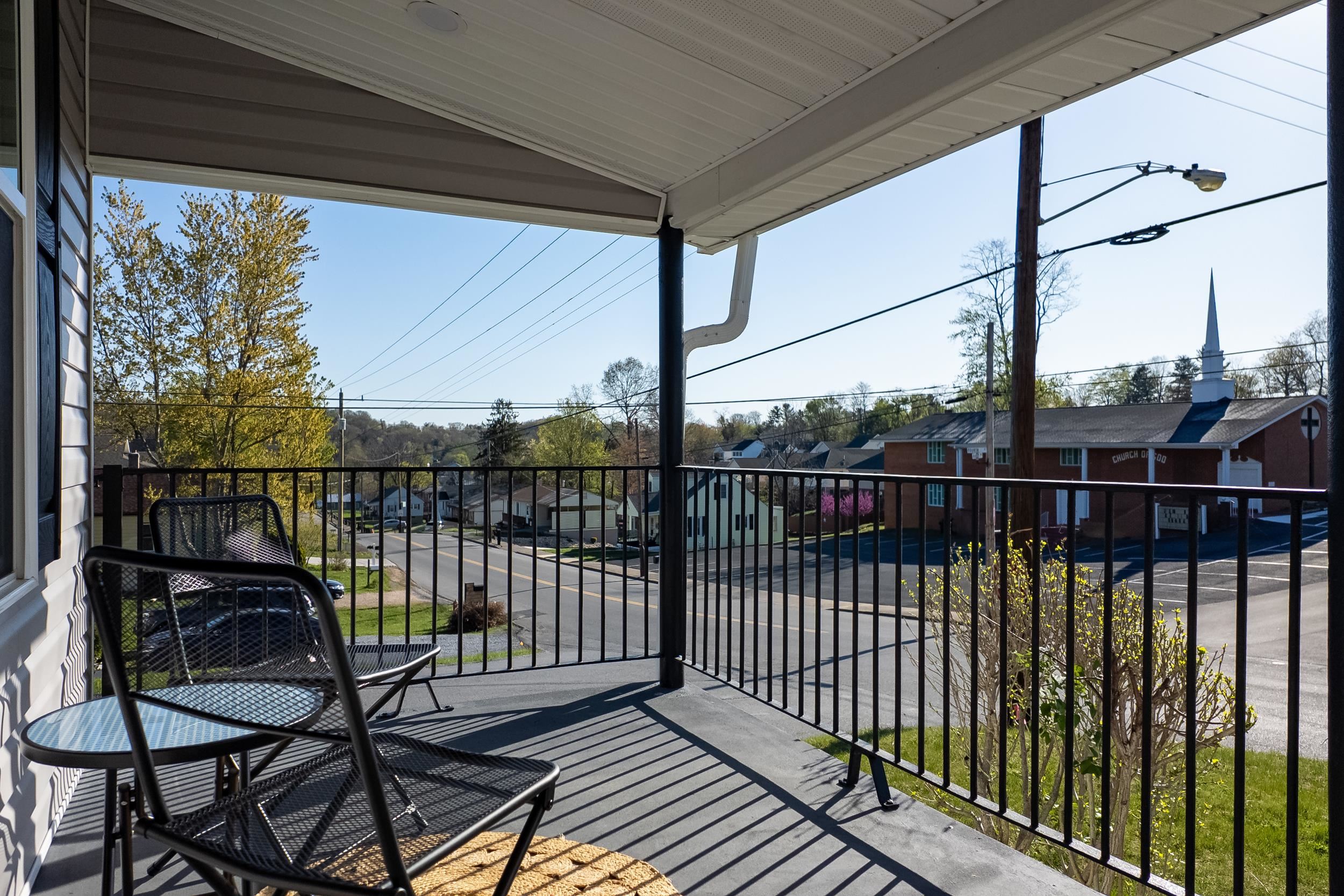 422 GRUBERT AVE, STAUNTON, Virginia 24401, 3 Bedrooms Bedrooms, ,2 BathroomsBathrooms,Residential,422 GRUBERT AVE,663079 MLS # 663079