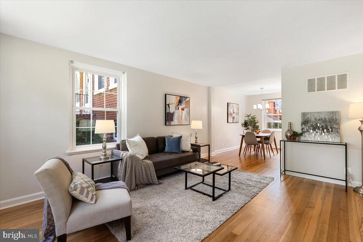 3222 S UTAH ST, ARLINGTON, Virginia 22206, 2 Bedrooms Bedrooms, ,2 BathroomsBathrooms,Residential,For sale,3222 S UTAH ST,VAAR2060108 MLS # VAAR2060108