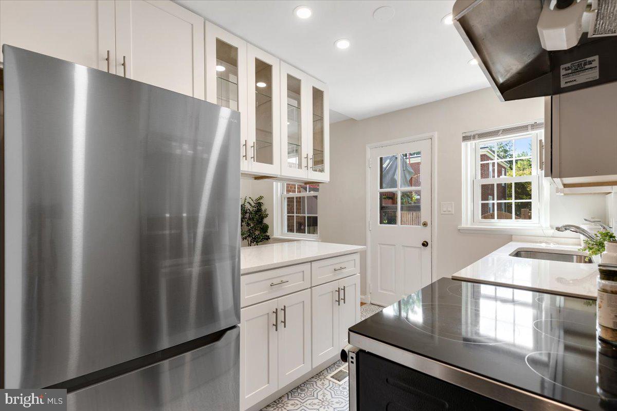 3222 S UTAH ST, ARLINGTON, Virginia 22206, 2 Bedrooms Bedrooms, ,2 BathroomsBathrooms,Residential,For sale,3222 S UTAH ST,VAAR2060108 MLS # VAAR2060108