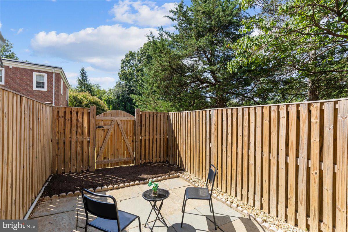 3222 S UTAH ST, ARLINGTON, Virginia 22206, 2 Bedrooms Bedrooms, ,2 BathroomsBathrooms,Residential,For sale,3222 S UTAH ST,VAAR2060108 MLS # VAAR2060108