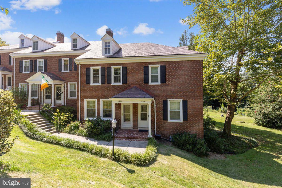 3222 S UTAH ST, ARLINGTON, Virginia 22206, 2 Bedrooms Bedrooms, ,2 BathroomsBathrooms,Residential,For sale,3222 S UTAH ST,VAAR2060108 MLS # VAAR2060108