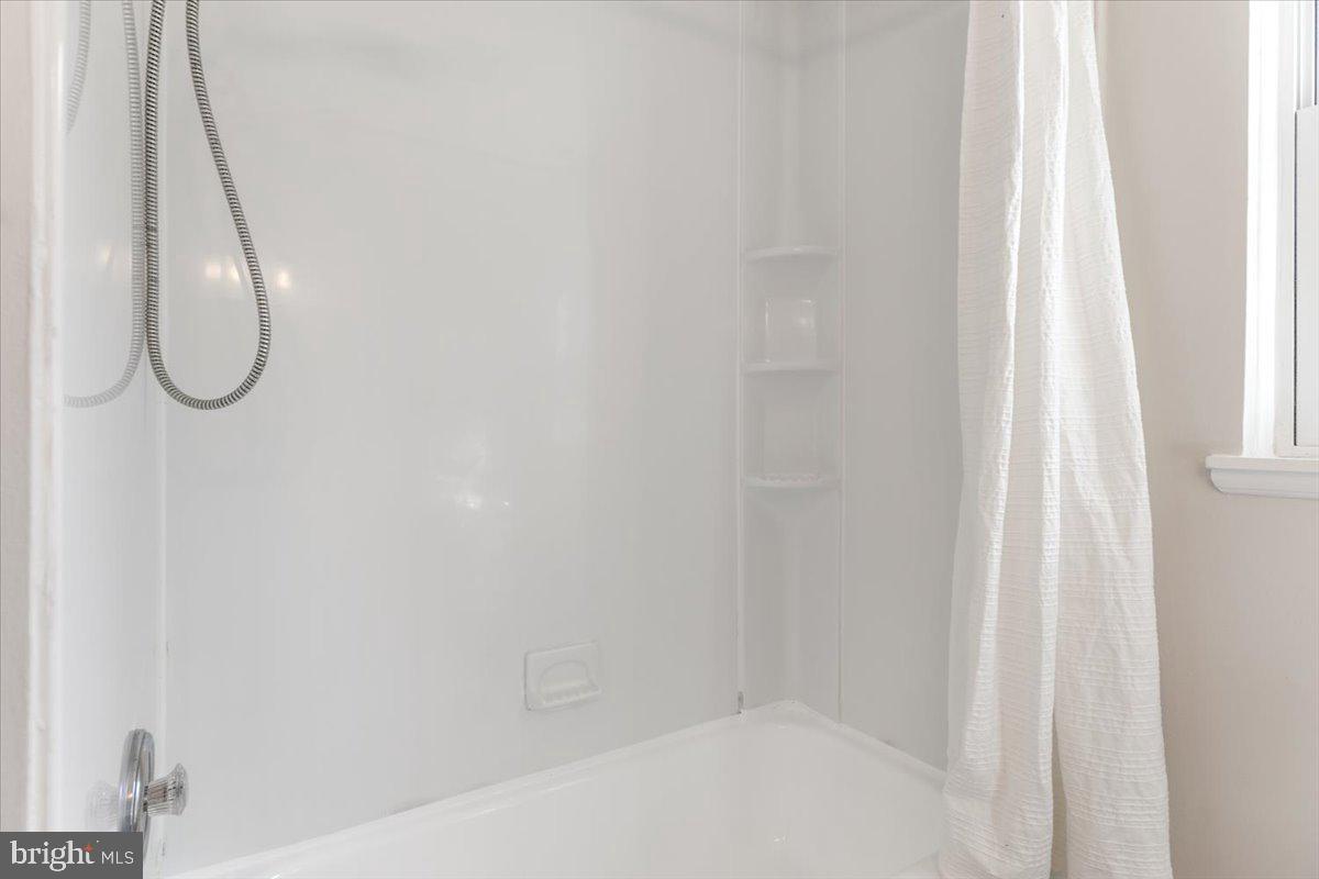3222 S UTAH ST, ARLINGTON, Virginia 22206, 2 Bedrooms Bedrooms, ,2 BathroomsBathrooms,Residential,For sale,3222 S UTAH ST,VAAR2060108 MLS # VAAR2060108