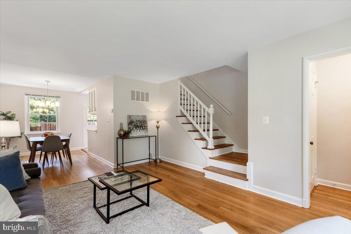 3222 S UTAH ST, ARLINGTON, Virginia 22206, 2 Bedrooms Bedrooms, ,2 BathroomsBathrooms,Residential,For sale,3222 S UTAH ST,VAAR2060108 MLS # VAAR2060108