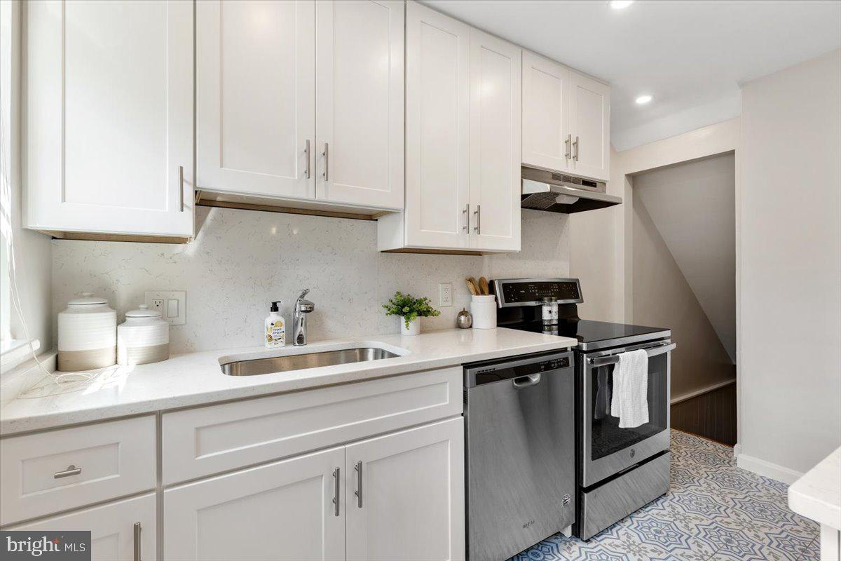 3222 S UTAH ST, ARLINGTON, Virginia 22206, 2 Bedrooms Bedrooms, ,2 BathroomsBathrooms,Residential,For sale,3222 S UTAH ST,VAAR2060108 MLS # VAAR2060108