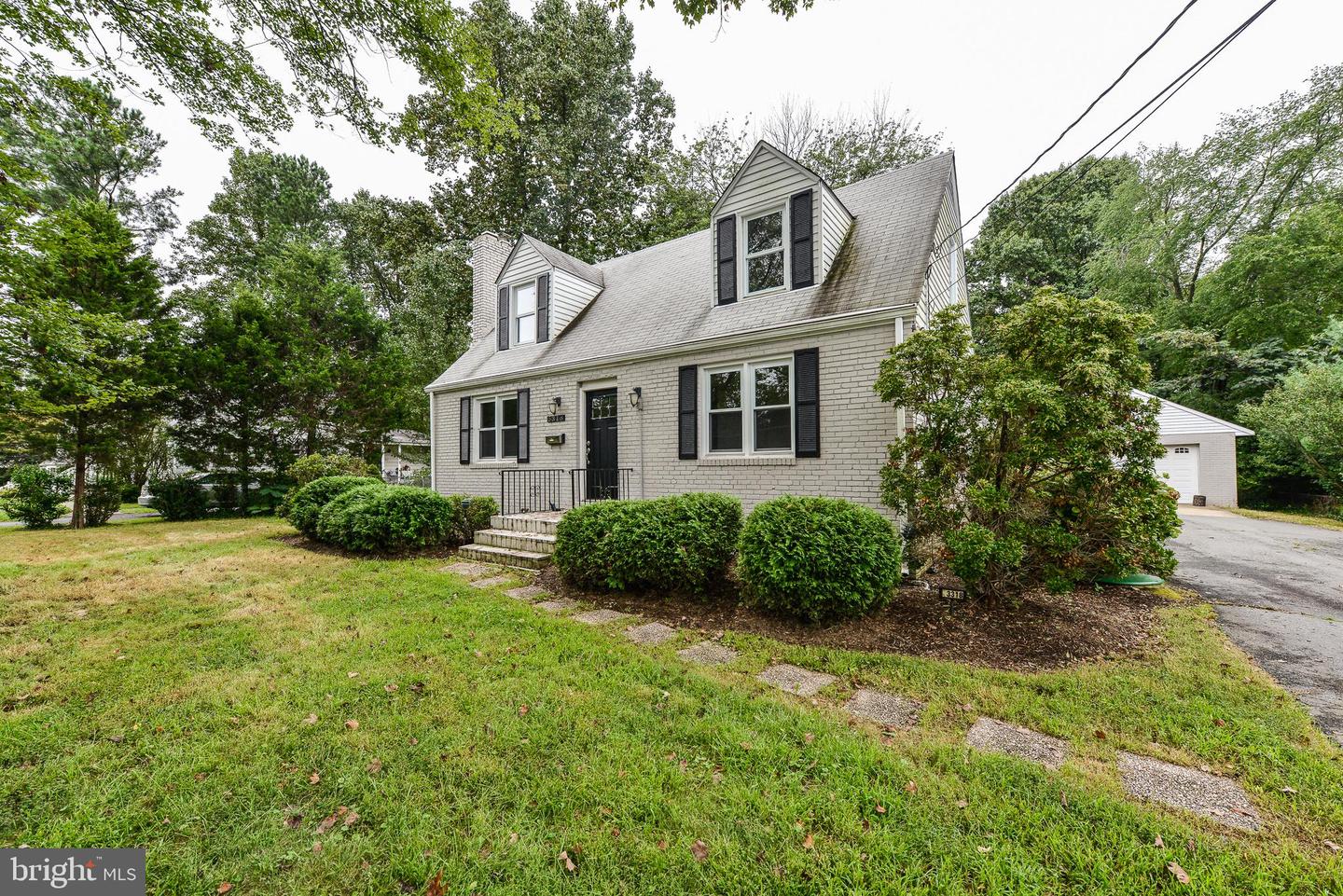 3318 HOLLOMAN RD, FALLS CHURCH, Virginia 22042, 5 Bedrooms Bedrooms, ,4 BathroomsBathrooms,Residential,For sale,3318 HOLLOMAN RD,VAFX2254270 MLS # VAFX2254270