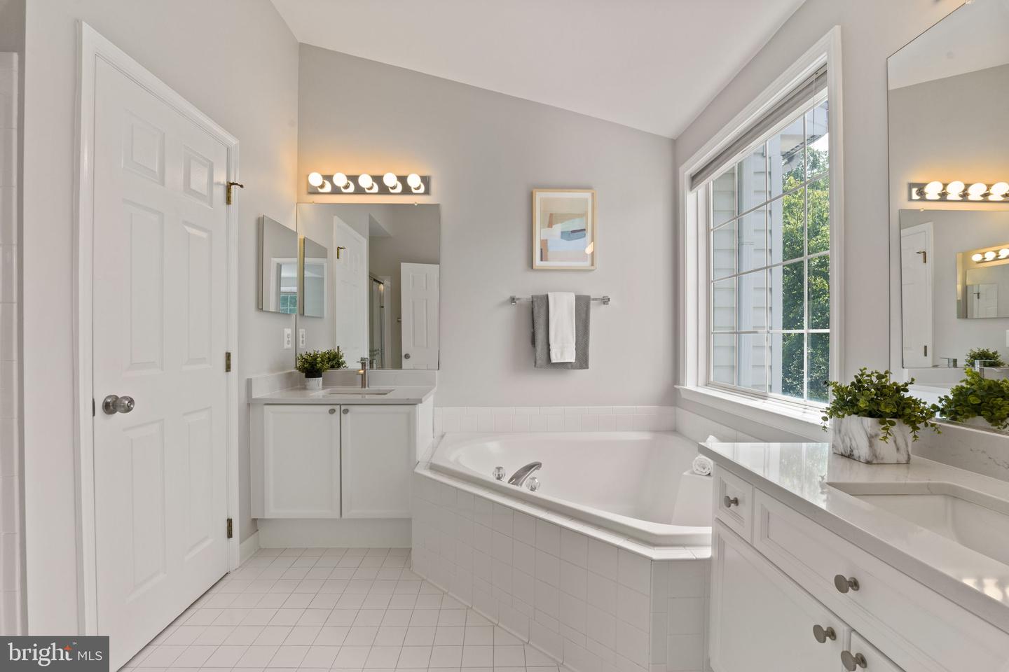 2834 LITTLE FALLS PL, FALLS CHURCH, Virginia 22042, 3 Bedrooms Bedrooms, 10 Rooms Rooms,2 BathroomsBathrooms,Residential,For sale,2834 LITTLE FALLS PL,VAFX2254332 MLS # VAFX2254332
