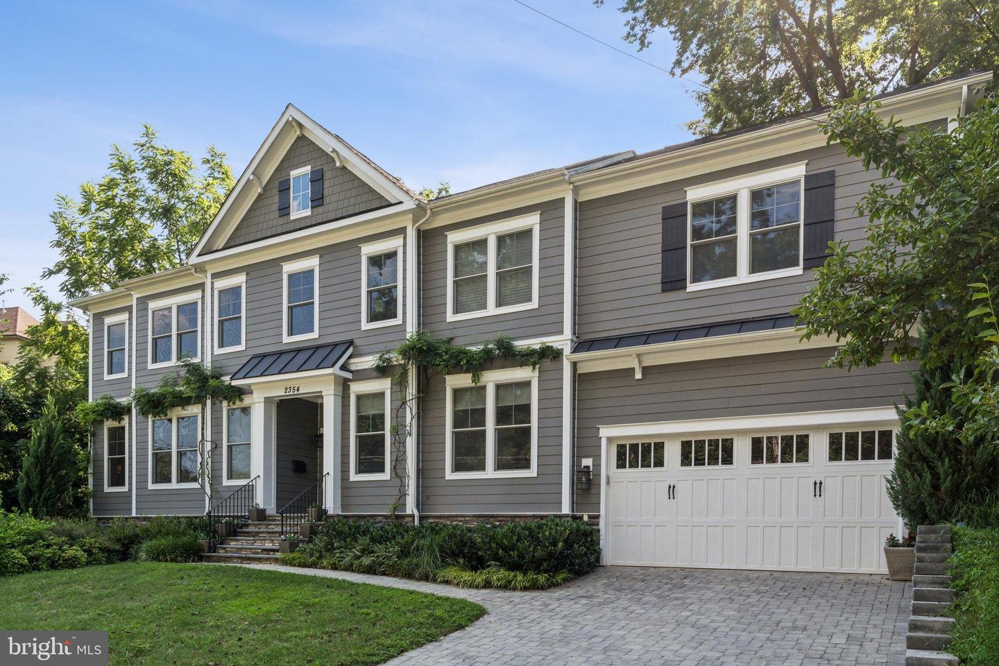 2354 N QUEBEC ST, ARLINGTON, Virginia 22207, 5 Bedrooms Bedrooms, 22 Rooms Rooms,4 BathroomsBathrooms,Residential,For sale,2354 N QUEBEC ST,VAAR2060426 MLS # VAAR2060426
