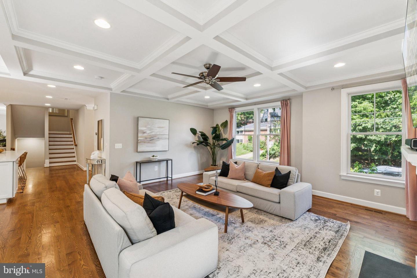 2354 N QUEBEC ST, ARLINGTON, Virginia 22207, 5 Bedrooms Bedrooms, 22 Rooms Rooms,4 BathroomsBathrooms,Residential,For sale,2354 N QUEBEC ST,VAAR2060426 MLS # VAAR2060426