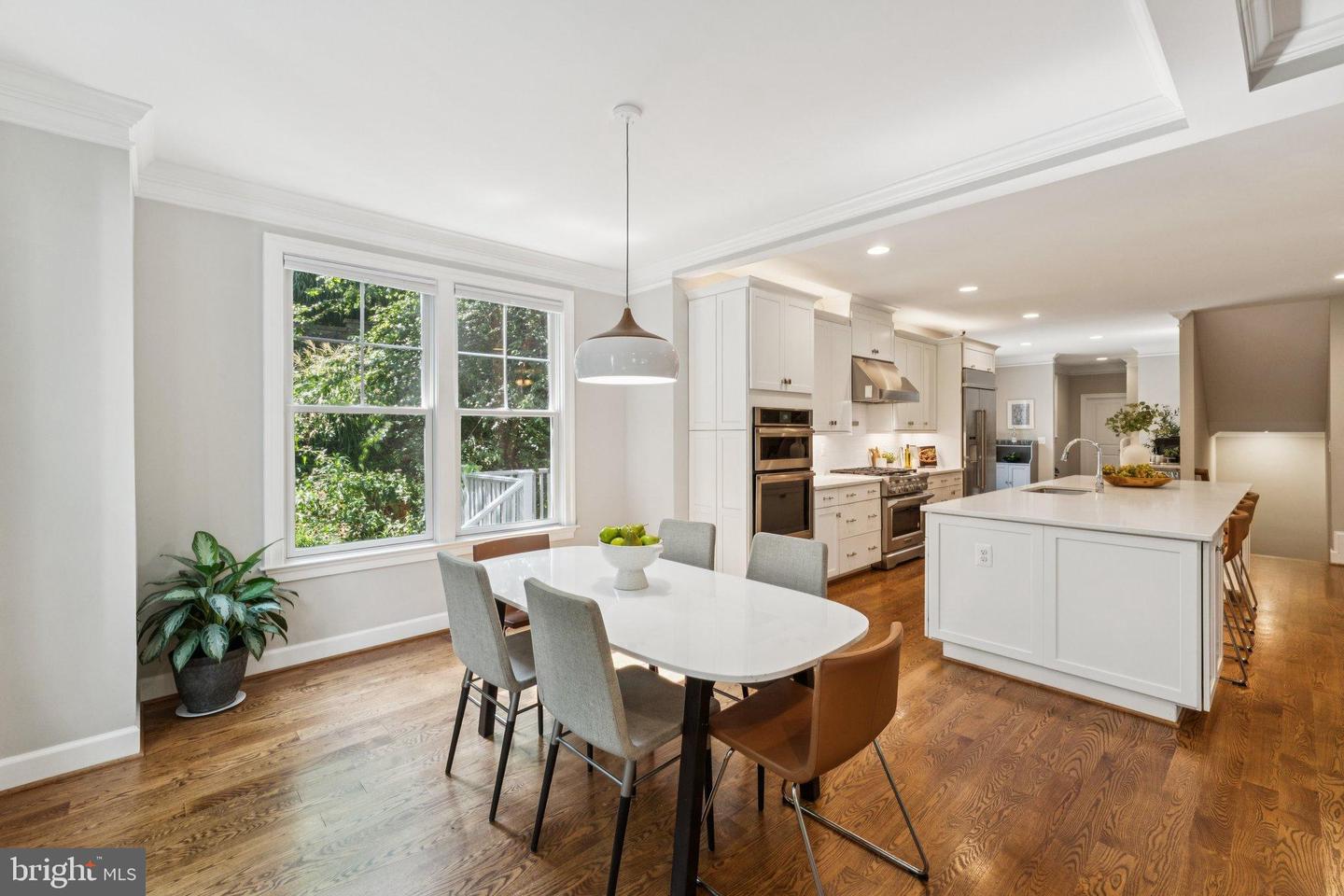 2354 N QUEBEC ST, ARLINGTON, Virginia 22207, 5 Bedrooms Bedrooms, 22 Rooms Rooms,4 BathroomsBathrooms,Residential,For sale,2354 N QUEBEC ST,VAAR2060426 MLS # VAAR2060426
