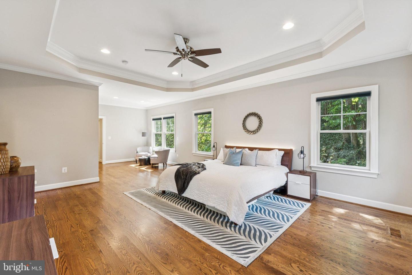 2354 N QUEBEC ST, ARLINGTON, Virginia 22207, 5 Bedrooms Bedrooms, 22 Rooms Rooms,4 BathroomsBathrooms,Residential,For sale,2354 N QUEBEC ST,VAAR2060426 MLS # VAAR2060426