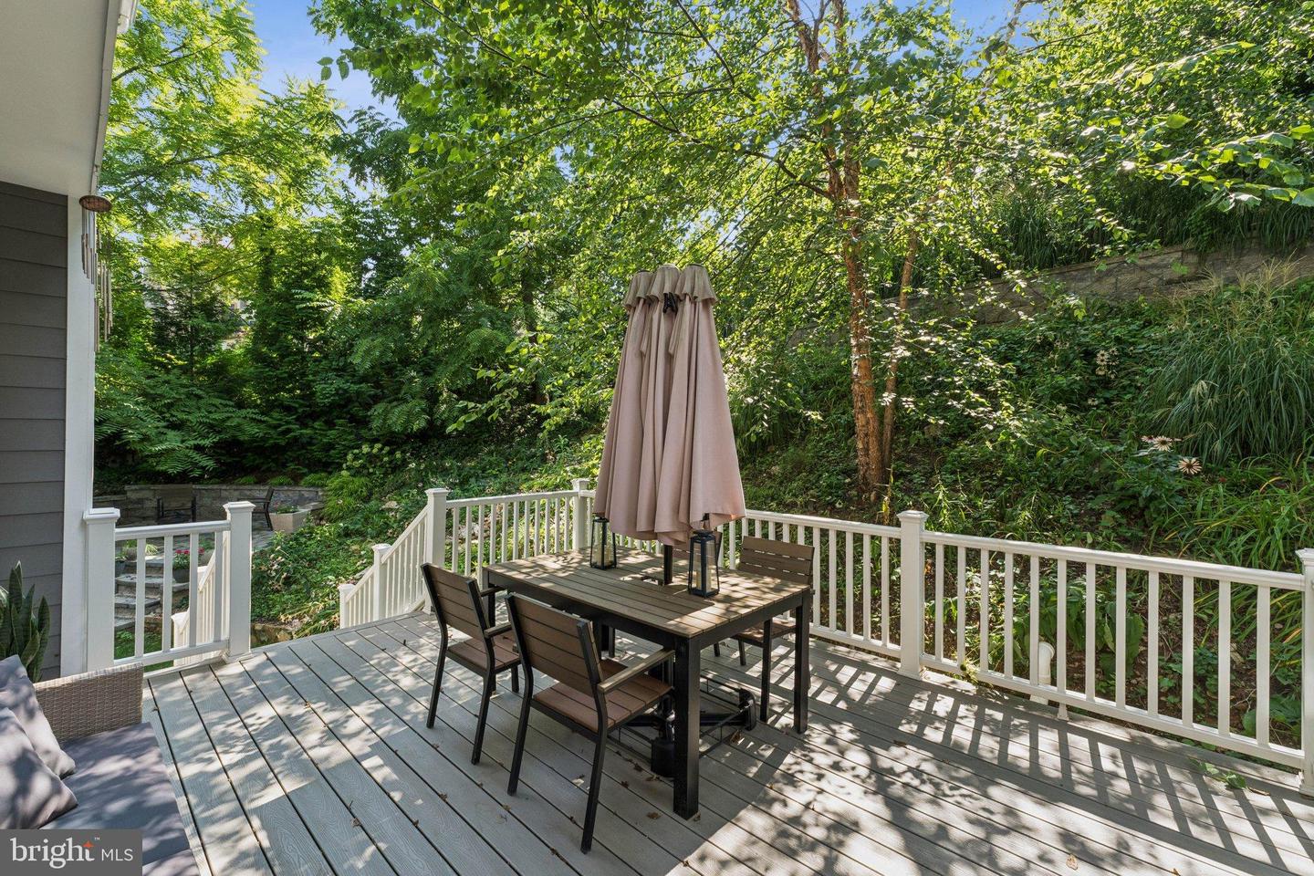 2354 N QUEBEC ST, ARLINGTON, Virginia 22207, 5 Bedrooms Bedrooms, 22 Rooms Rooms,4 BathroomsBathrooms,Residential,For sale,2354 N QUEBEC ST,VAAR2060426 MLS # VAAR2060426