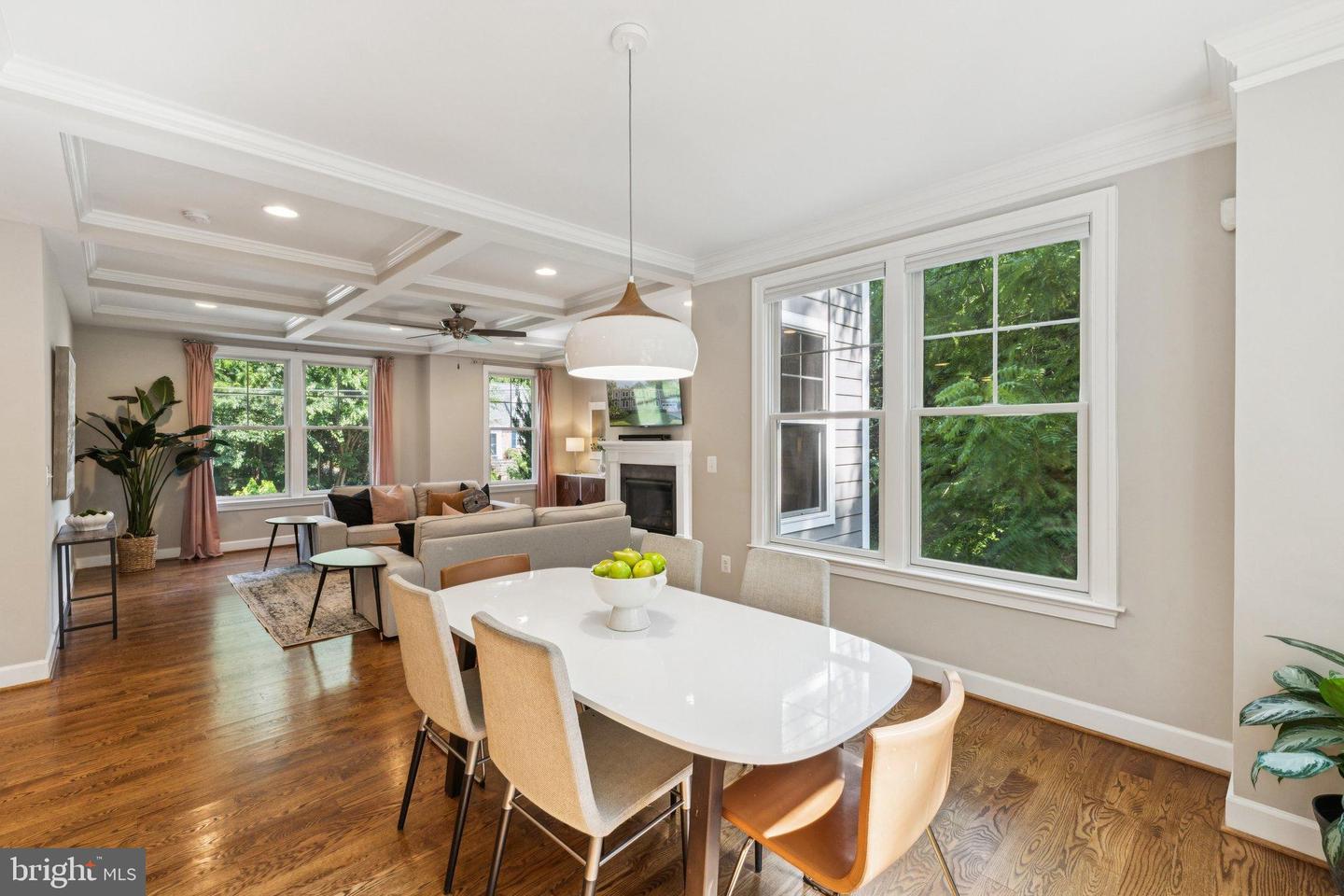 2354 N QUEBEC ST, ARLINGTON, Virginia 22207, 5 Bedrooms Bedrooms, 22 Rooms Rooms,4 BathroomsBathrooms,Residential,For sale,2354 N QUEBEC ST,VAAR2060426 MLS # VAAR2060426