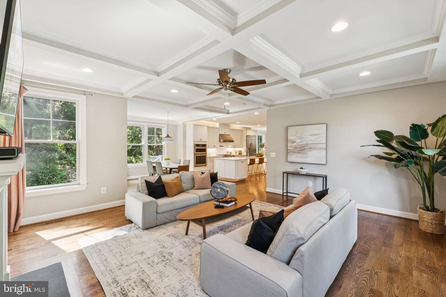 2354 N QUEBEC ST, ARLINGTON, Virginia 22207, 5 Bedrooms Bedrooms, 22 Rooms Rooms,4 BathroomsBathrooms,Residential,For sale,2354 N QUEBEC ST,VAAR2060426 MLS # VAAR2060426