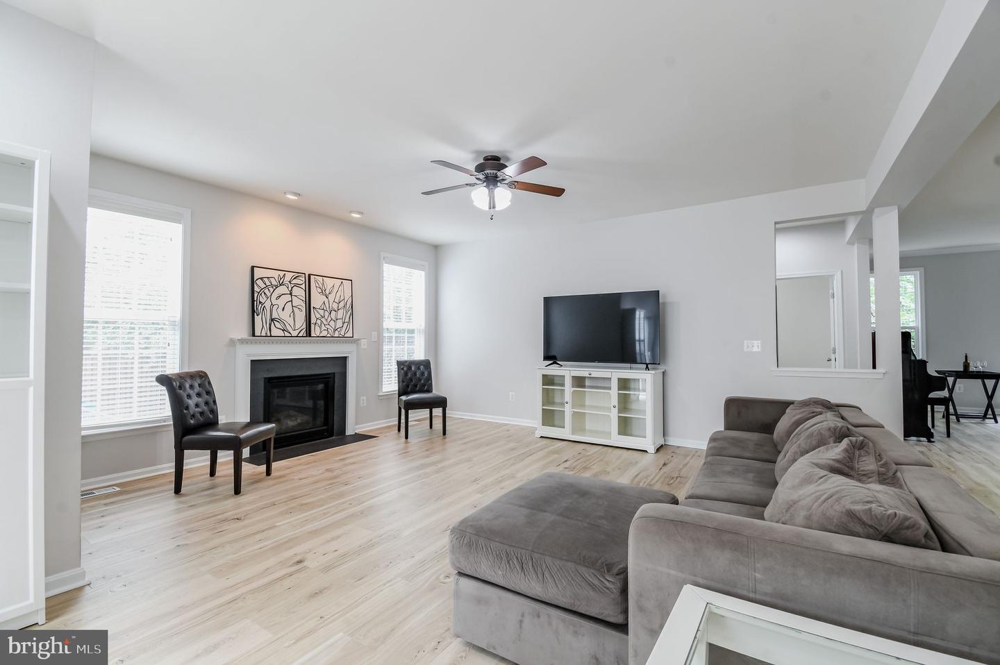 7821 ZEELAND PL, GAINESVILLE, Virginia 20155, 5 Bedrooms Bedrooms, ,4 BathroomsBathrooms,Residential,For sale,7821 ZEELAND PL,VAPW2098994 MLS # VAPW2098994
