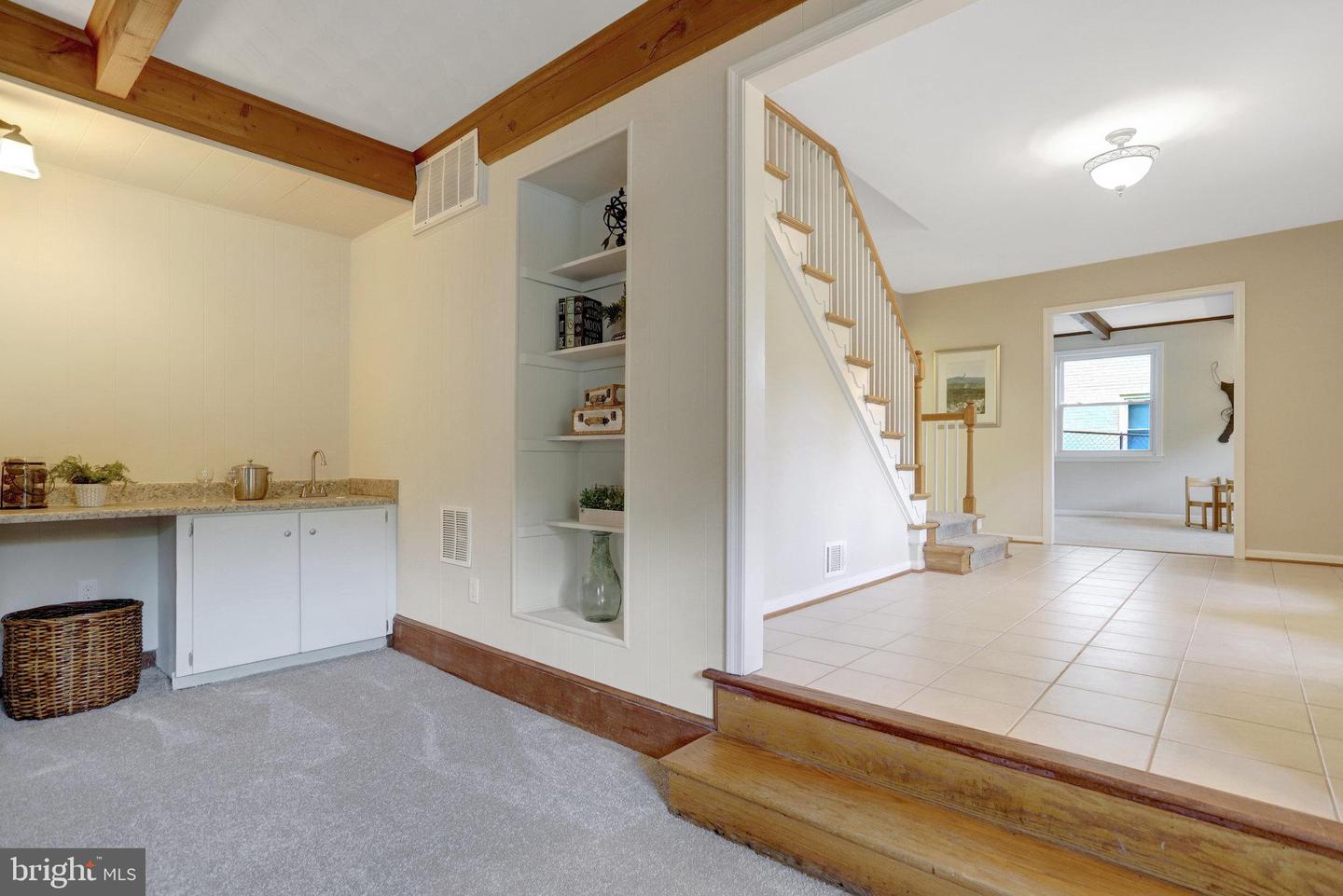 8122 BRIAR CREEK DR, ANNANDALE, Virginia 22003, 4 Bedrooms Bedrooms, ,3 BathroomsBathrooms,Residential,For sale,8122 BRIAR CREEK DR,VAFX2255546 MLS # VAFX2255546
