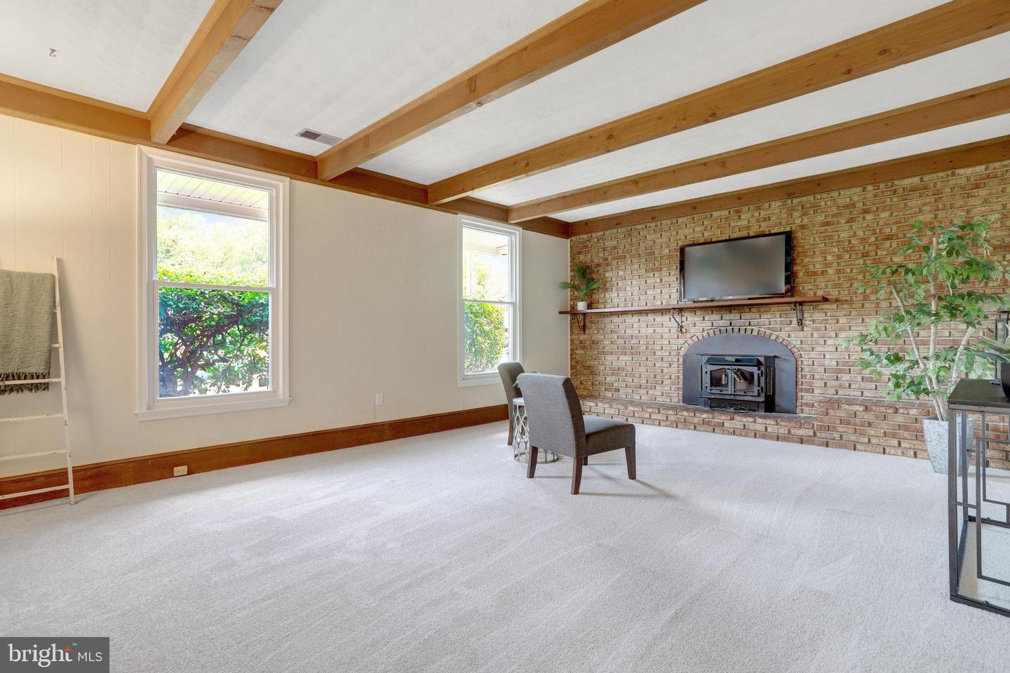8122 BRIAR CREEK DR, ANNANDALE, Virginia 22003, 4 Bedrooms Bedrooms, ,3 BathroomsBathrooms,Residential,For sale,8122 BRIAR CREEK DR,VAFX2255546 MLS # VAFX2255546