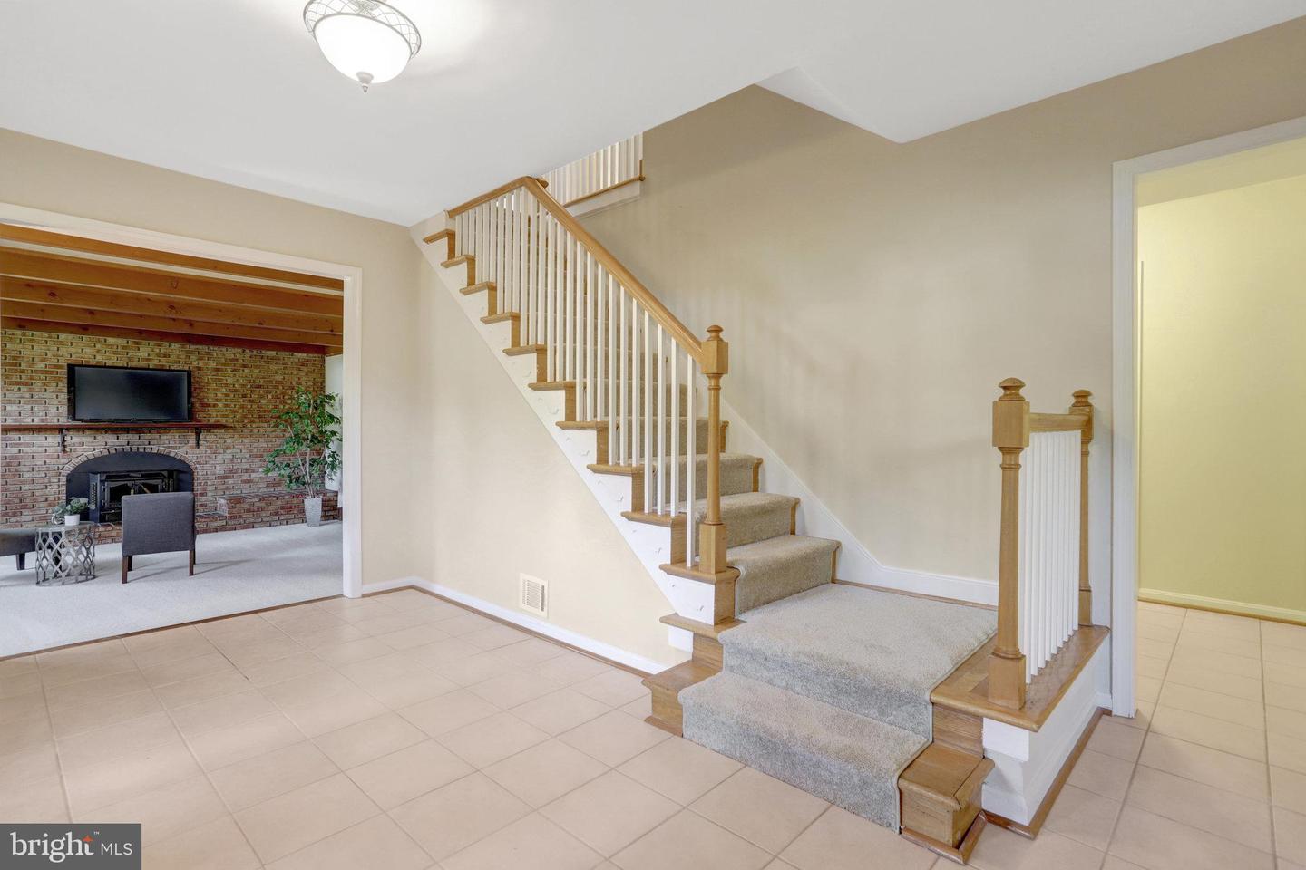 8122 BRIAR CREEK DR, ANNANDALE, Virginia 22003, 4 Bedrooms Bedrooms, ,3 BathroomsBathrooms,Residential,For sale,8122 BRIAR CREEK DR,VAFX2255546 MLS # VAFX2255546