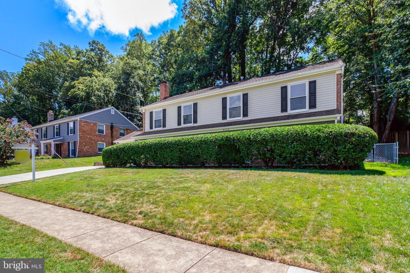8122 BRIAR CREEK DR, ANNANDALE, Virginia 22003, 4 Bedrooms Bedrooms, ,3 BathroomsBathrooms,Residential,For sale,8122 BRIAR CREEK DR,VAFX2255546 MLS # VAFX2255546