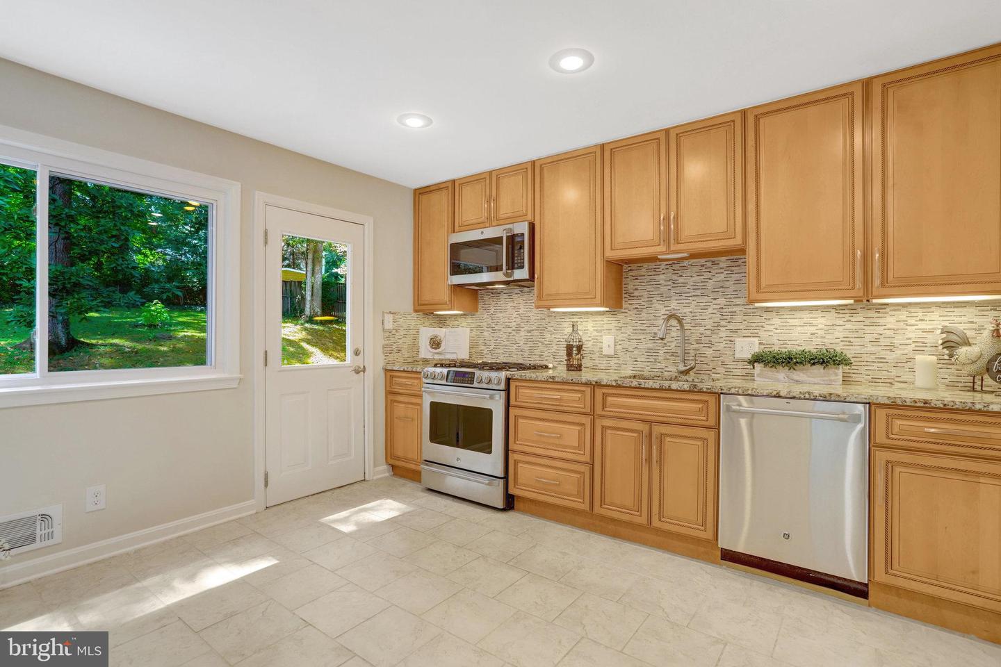 8122 BRIAR CREEK DR, ANNANDALE, Virginia 22003, 4 Bedrooms Bedrooms, ,3 BathroomsBathrooms,Residential,For sale,8122 BRIAR CREEK DR,VAFX2255546 MLS # VAFX2255546