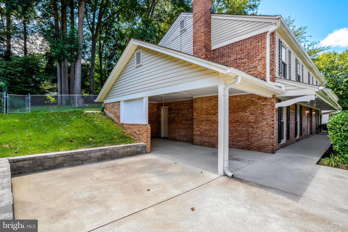 8122 BRIAR CREEK DR, ANNANDALE, Virginia 22003, 4 Bedrooms Bedrooms, ,3 BathroomsBathrooms,Residential,For sale,8122 BRIAR CREEK DR,VAFX2255546 MLS # VAFX2255546