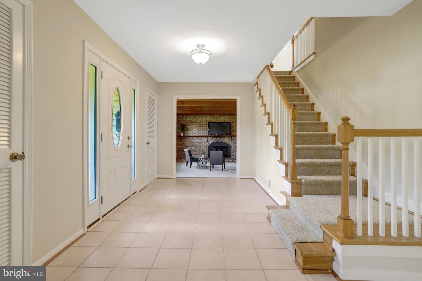 8122 BRIAR CREEK DR, ANNANDALE, Virginia 22003, 4 Bedrooms Bedrooms, ,3 BathroomsBathrooms,Residential,For sale,8122 BRIAR CREEK DR,VAFX2255546 MLS # VAFX2255546