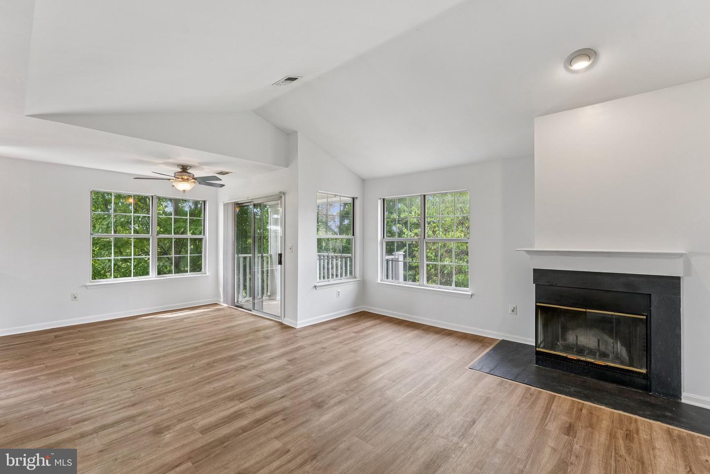 5636 WILLOUGHBY NEWTON DR #35, CENTREVILLE, Virginia 20120, 2 Bedrooms Bedrooms, ,2 BathroomsBathrooms,Residential,For sale,5636 WILLOUGHBY NEWTON DR #35,VAFX2255564 MLS # VAFX2255564