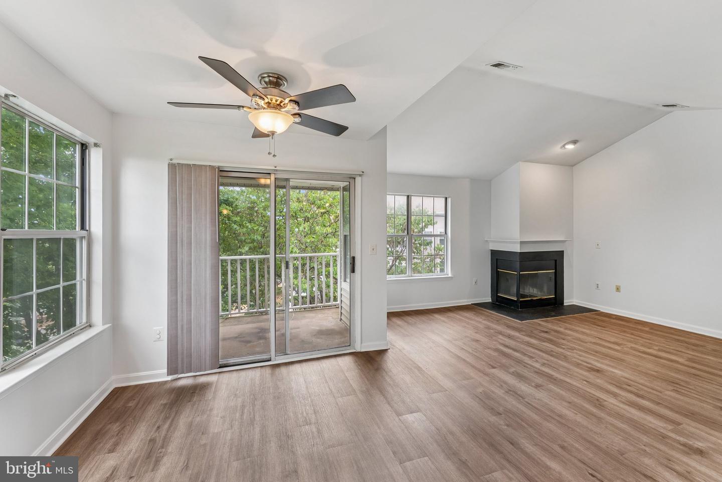 5636 WILLOUGHBY NEWTON DR #35, CENTREVILLE, Virginia 20120, 2 Bedrooms Bedrooms, ,2 BathroomsBathrooms,Residential,For sale,5636 WILLOUGHBY NEWTON DR #35,VAFX2255564 MLS # VAFX2255564