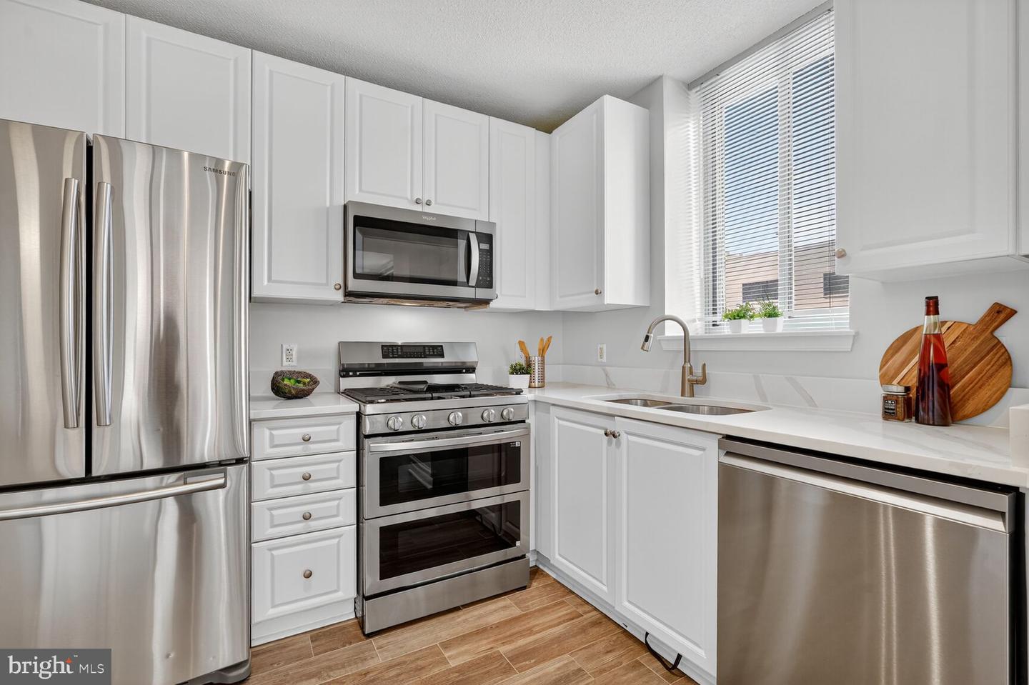 851 N GLEBE RD #411, ARLINGTON, Virginia 22203, 2 Bedrooms Bedrooms, ,2 BathroomsBathrooms,Residential,For sale,851 N GLEBE RD #411,VAAR2060886 MLS # VAAR2060886