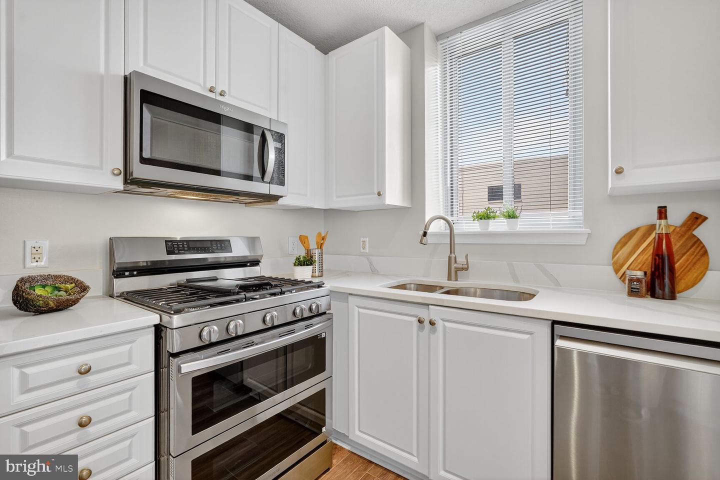 851 N GLEBE RD #411, ARLINGTON, Virginia 22203, 2 Bedrooms Bedrooms, ,2 BathroomsBathrooms,Residential,For sale,851 N GLEBE RD #411,VAAR2060886 MLS # VAAR2060886