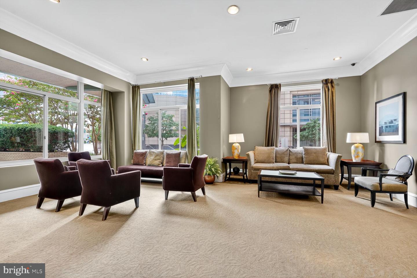 851 N GLEBE RD #411, ARLINGTON, Virginia 22203, 2 Bedrooms Bedrooms, ,2 BathroomsBathrooms,Residential,For sale,851 N GLEBE RD #411,VAAR2060886 MLS # VAAR2060886